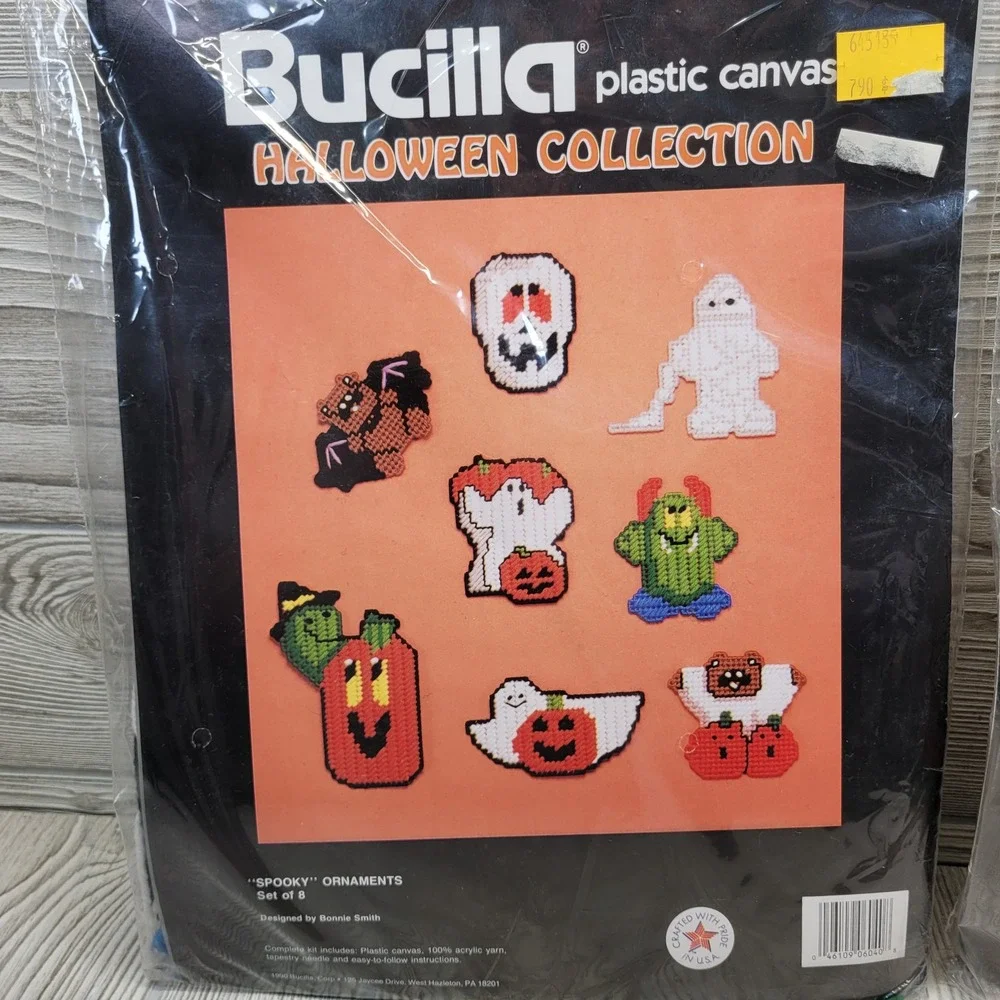 2 Bucilla‎ Plastic Canvas Halloween Collection Craft Kit Ornaments Pumpkin Vtg